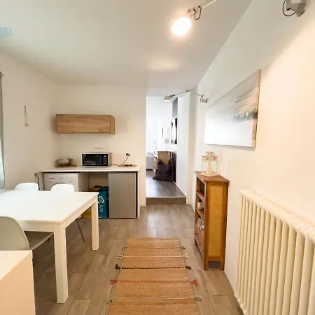 Punta Del Forno Tirabora Short Rent